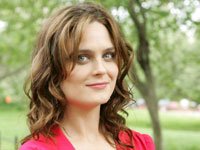    (Emily Deschanel),      